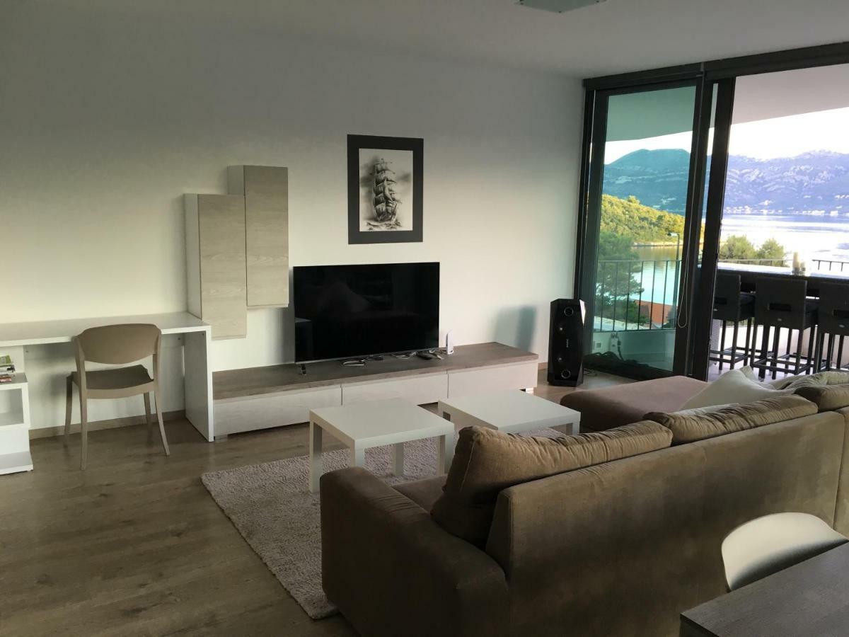 Blue Water Apartment Zrnovo ภายนอก รูปภาพ